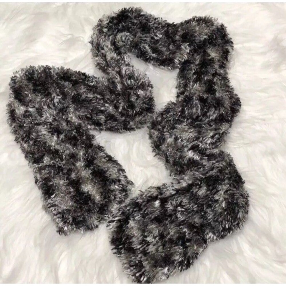 Super Long Merona Womens XL Fuzzy Scarf Black & White 100 INCHES TALL Soft Wrap